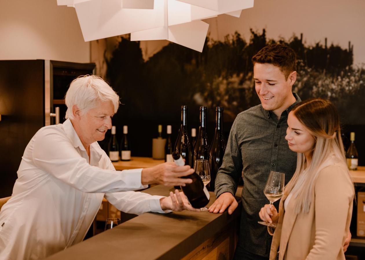 Weinzuhause Hotel-Restaurant-Vinothek Mommenheim Ngoại thất bức ảnh