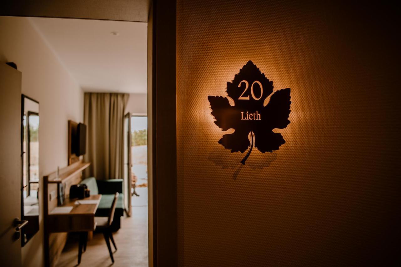 Weinzuhause Hotel-Restaurant-Vinothek Mommenheim Ngoại thất bức ảnh