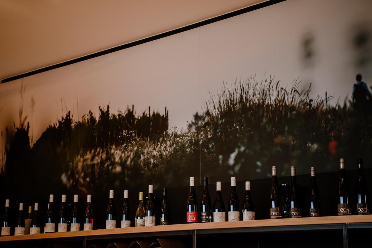 Weinzuhause Hotel-Restaurant-Vinothek Mommenheim Ngoại thất bức ảnh