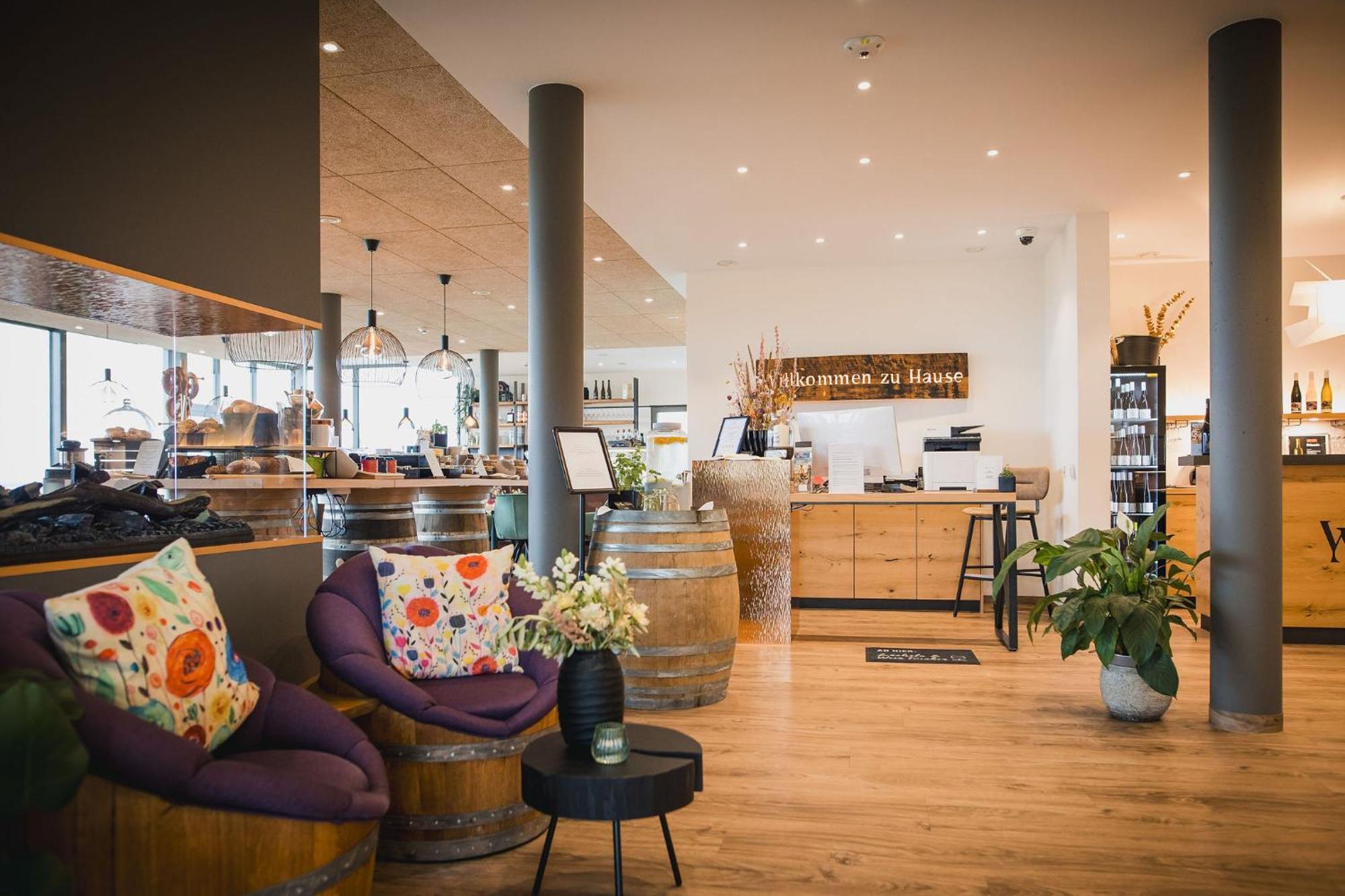 Weinzuhause Hotel-Restaurant-Vinothek Mommenheim Ngoại thất bức ảnh