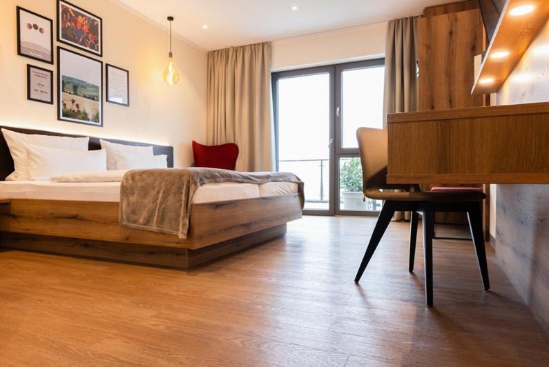 Weinzuhause Hotel-Restaurant-Vinothek Mommenheim Ngoại thất bức ảnh