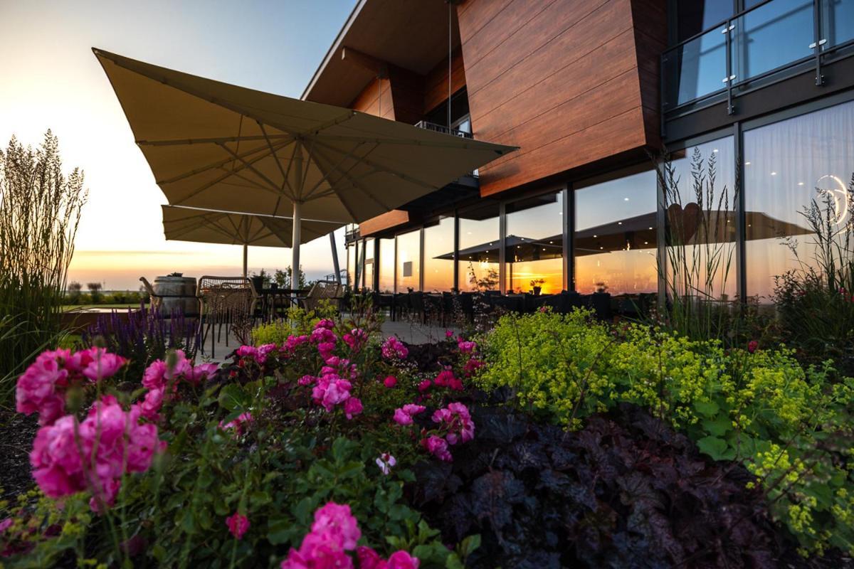 Weinzuhause Hotel-Restaurant-Vinothek Mommenheim Ngoại thất bức ảnh