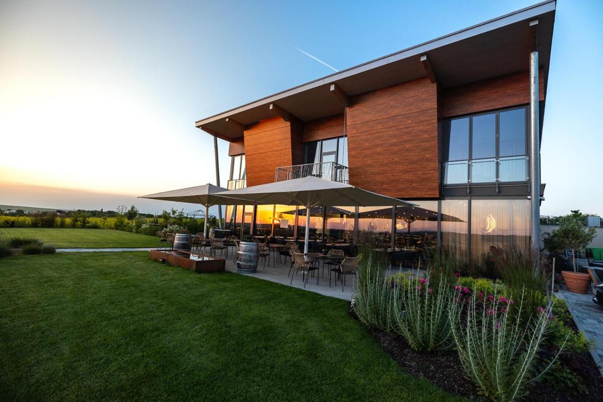 Weinzuhause Hotel-Restaurant-Vinothek Mommenheim Ngoại thất bức ảnh